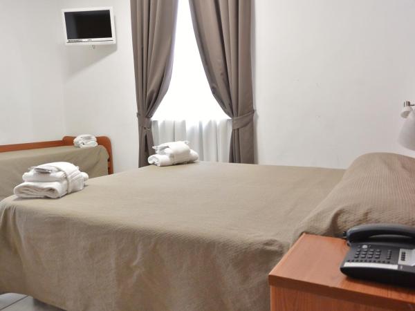 Hotel Trentina : photo 2 de la chambre chambre lits jumeaux