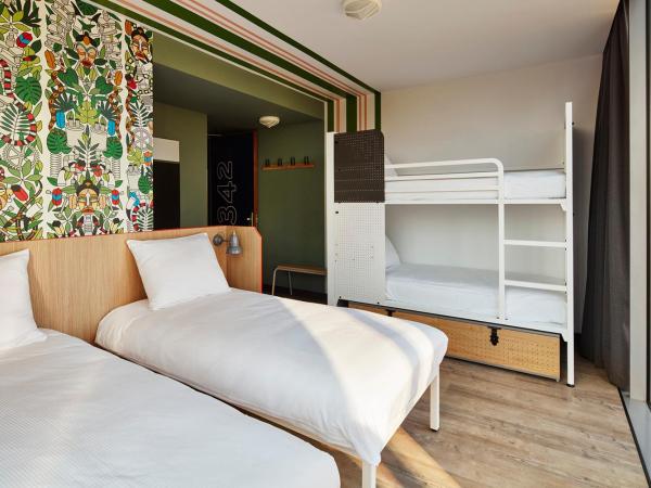 Generator Amsterdam : photo 1 de la chambre chambre deluxe privée avec 4 lits