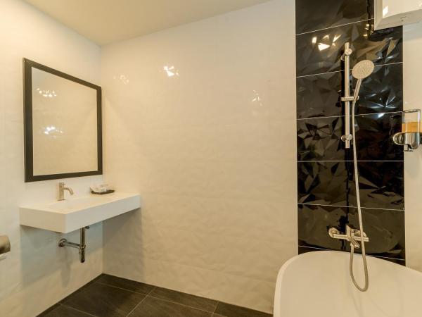 Pause and Play Hotel : photo 9 de la chambre suite 1 chambre