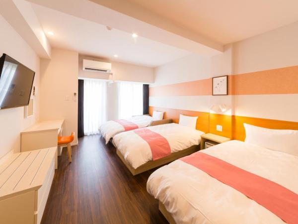 SARASA HOTEL Namba : photo 3 de la chambre chambre lits jumeaux supérieure avec canapé-lit