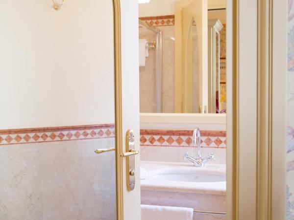 Hotel Milano Regency : photo 4 de la chambre chambre standard lit queen-size