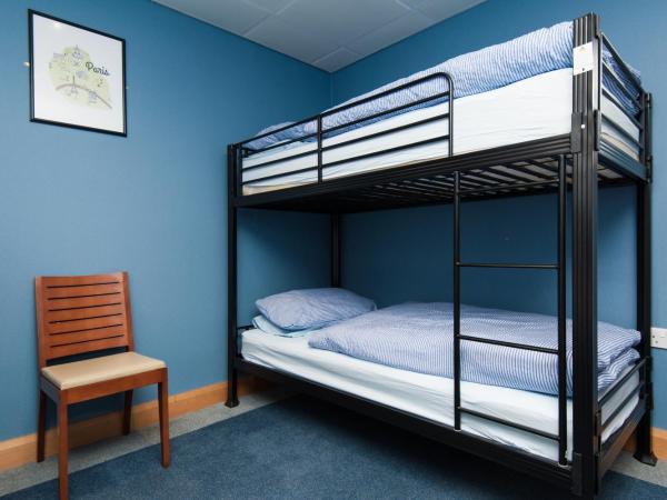 Russell Scott Backpackers Hostel : photo 2 de la chambre chambre lits jumeaux supérieure avec salle de bains commune
