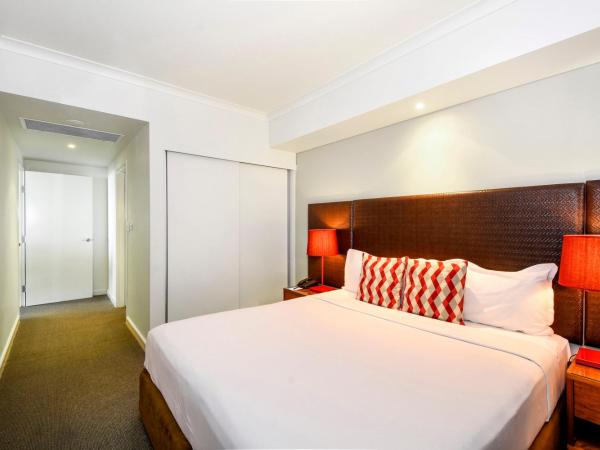 Mantra on The Esplanade : photo 4 de la chambre chambre double ou lits jumeaux - service de ménage hebdomadaire - vue sur ville