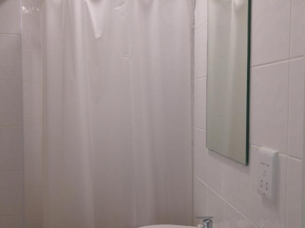 City View Hotel Stratford : photo 4 de la chambre chambre simple basique avec salle de bains commune