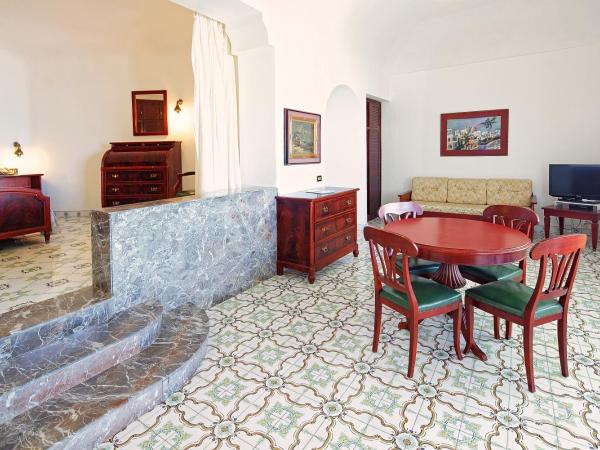 Parco Smeraldo Appartamenti : photo 2 de la chambre grand studio - vue sur mer