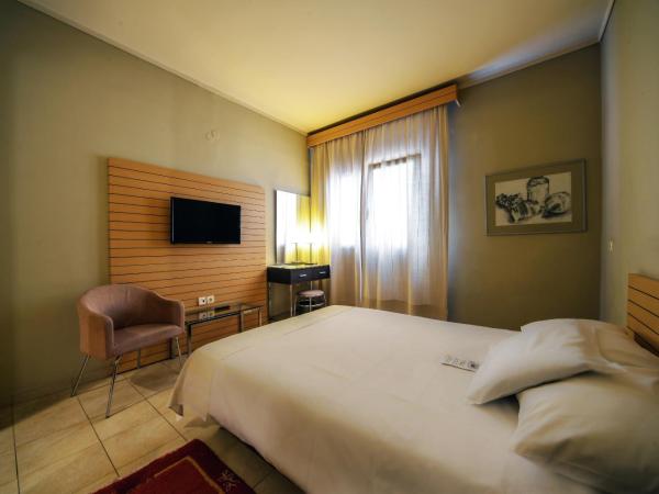 Astoria : photo 3 de la chambre chambre double budget avec petit lit double