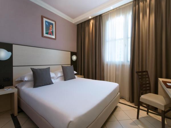 CDH Hotel La Spezia : photo 4 de la chambre chambre double ou lits jumeaux