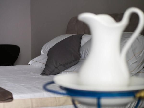 B&B Sciara Larmisi : photo 4 de la chambre chambre triple
