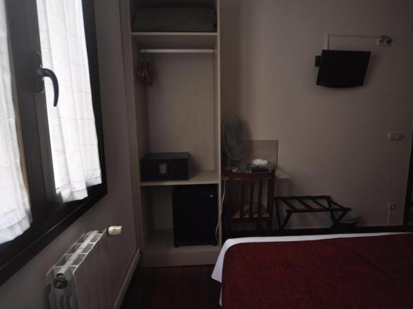 Pension Alameda : photo 4 de la chambre chambre simple intérieure