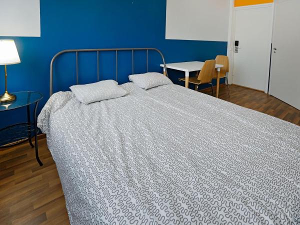 CheapSleep Hostel Helsinki : photo 3 de la chambre chambre double avec salle de bains privative