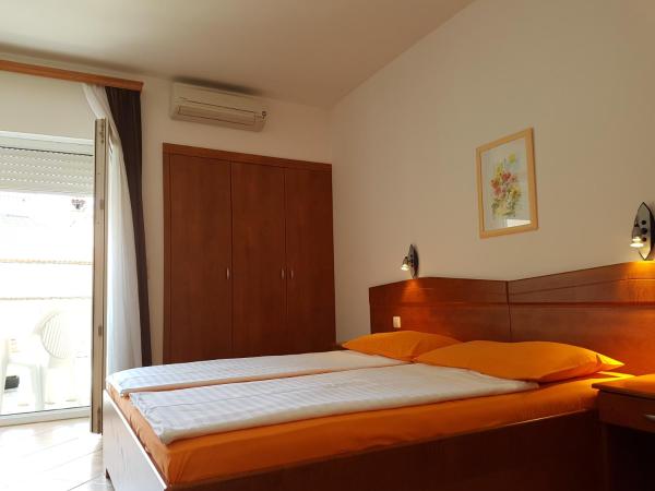 Guesthouse Villa Adria : photo 6 de la chambre chambre deluxe double ou lits jumeaux