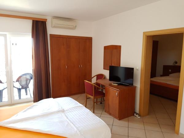 Guesthouse Villa Adria : photo 2 de la chambre suite familiale 2 chambres
