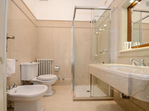 Hotel Vittoria : photo 2 de la chambre chambre double supérieure