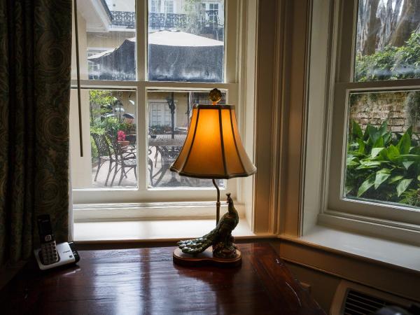 Eliza Thompson House, Historic Inns of Savannah Collection : photo 3 de la chambre chambre chatham lit king-size - Étage inférieur
