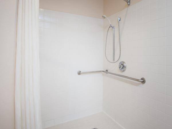 Hawthorn Suites by Wyndham Albuquerque : photo 2 de la chambre chambre lit queen-size accessible aux personnes à mobilité réduite – non-fumeurs