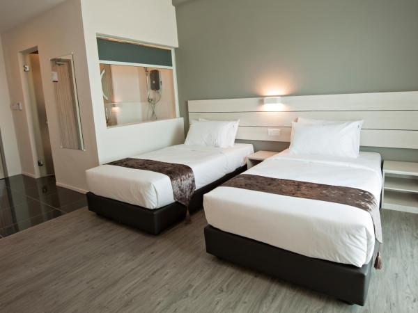 Hotel Arissa : photo 3 de la chambre chambre double ou lits jumeaux junior