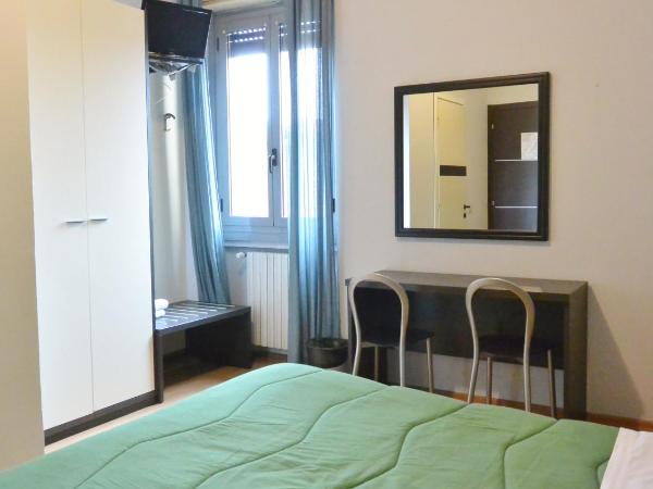 Hotel Arno : photo 3 de la chambre chambre double