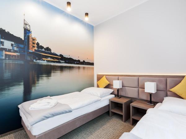 Meet Poznań Hotel : photo 7 de la chambre chambre lits jumeaux standard