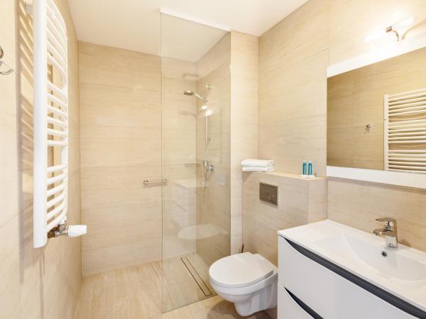 Meet Poznań Hotel : photo 9 de la chambre chambre lits jumeaux standard