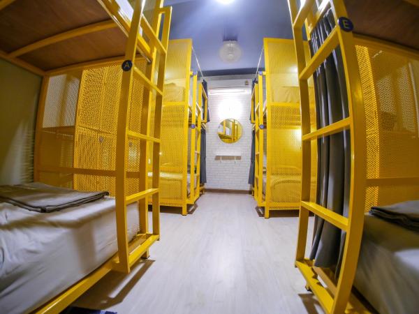 The Moon Hostel Huahin : photo 3 de la chambre lit superposé dans dortoir pour femmes 