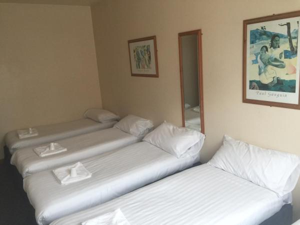 The Norwood Hotel For Groups-The Party Weekender! : photo 4 de la chambre chambre quintuple (5 adultes)