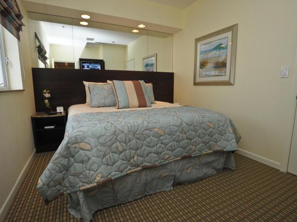 Crystal Beach Suites Miami Oceanfront Hotel : photo 2 de la chambre suite premium lit king-size