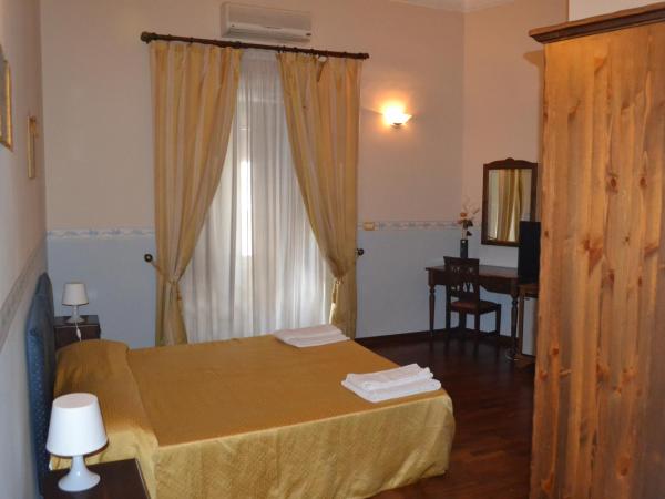 Stesicorea Palace : photo 10 de la chambre chambre double ou lits jumeaux - vue sur ville