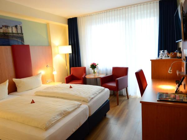 Hotel National Düsseldorf (Superior) : photo 1 de la chambre chambre double avec balcon