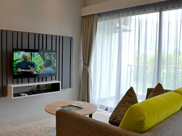 Meru Suites at Meru Valley Resort : photo 4 de la chambre studio avec balcon 