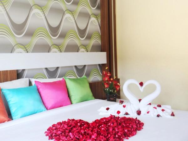 Phi Phi Maiyada Resort- SHA Certified : photo 7 de la chambre chambre double deluxe avec accès piscine