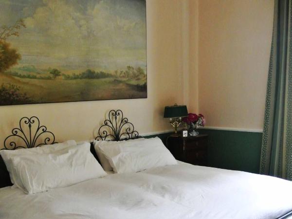 Palazzo Zecchino B&B : photo 1 de la chambre chambre double ou lits jumeaux avec salle de bains privative