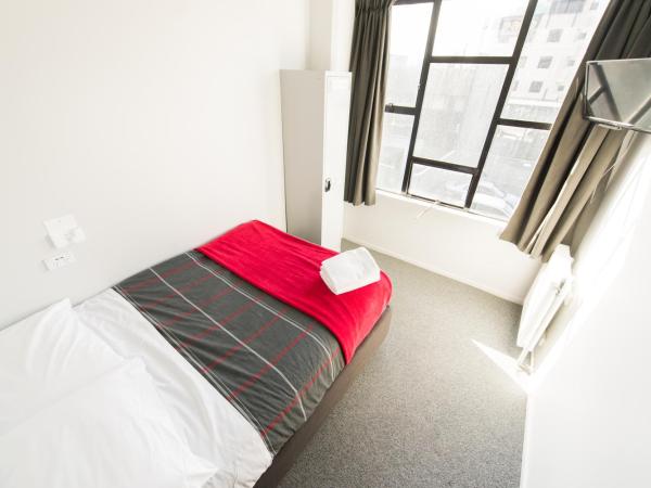 Urbanz : photo 5 de la chambre chambre double avec salle de bains commune