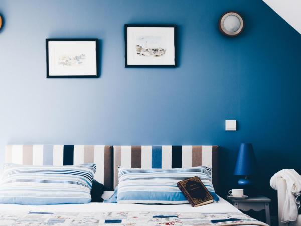 Chambres d'hôtes Le Clos d'Enhaut : photo 2 de la chambre chambre familiale (4 adultes)