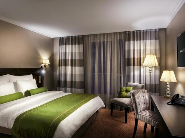 COSMOPOLITAN Hotel Prague : photo 6 de la chambre chambre deluxe double ou lits jumeaux