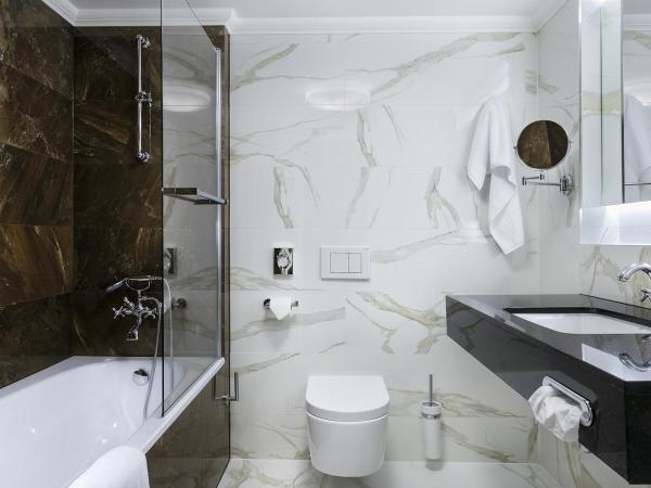 COSMOPOLITAN Hotel Prague : photo 7 de la chambre chambre deluxe double ou lits jumeaux