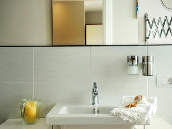 Atticobianco B&B : photo 7 de la chambre chambre lit king-size supérieure