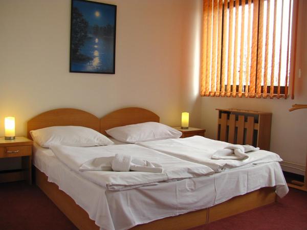 Hotel Isora : photo 5 de la chambre chambre deluxe double ou lits jumeaux