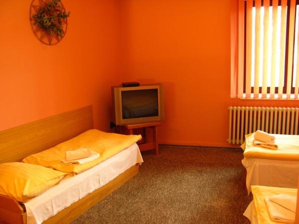 Hotel Isora : photo 3 de la chambre chambre triple standard