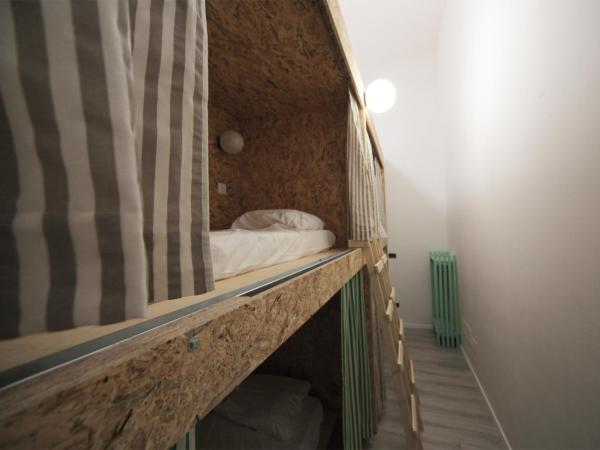 Dopa Hostel : photo 2 de la chambre lit dans dortoir mixte de 8 lits 