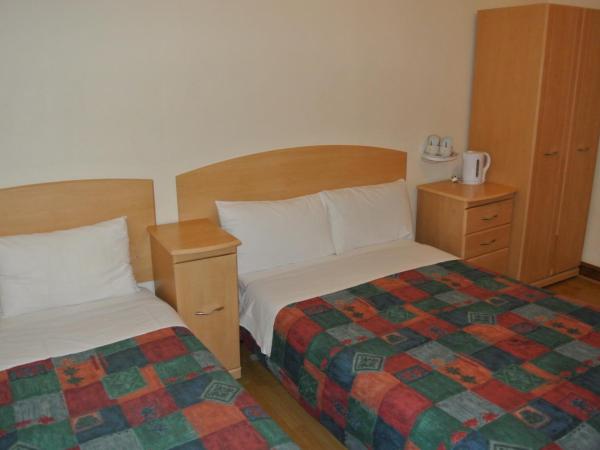 European Hotel : photo 3 de la chambre chambre quadruple