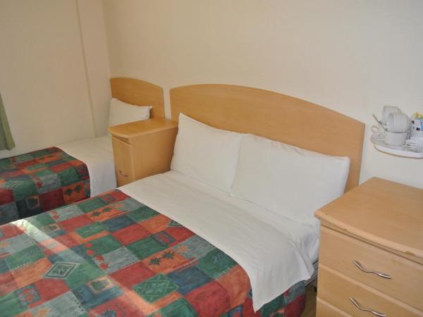 European Hotel : photo 2 de la chambre chambre quadruple