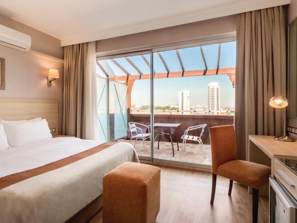 Ramada by Wyndham Ankara : photo 2 de la chambre chambre lit king-size exécutive