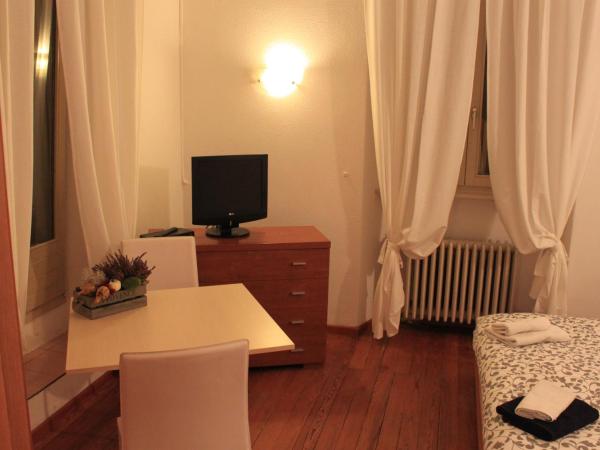 Hotel Firenze Lugano : photo 4 de la chambre chambre triple avec terrasse
