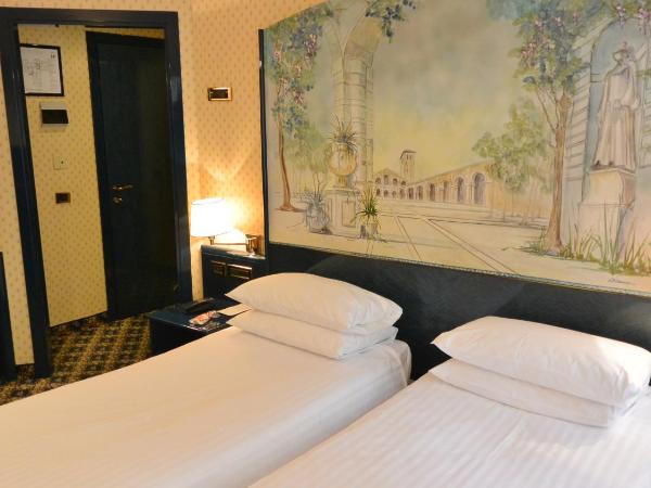iH Hotels Milano Ambasciatori : photo 3 de la chambre chambre lits jumeaux