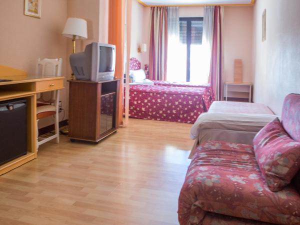 Hotel Tibur : photo 3 de la chambre chambre quadruple