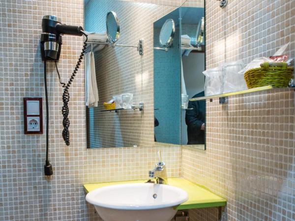 Hotel Tibur : photo 2 de la chambre chambre double ou lits jumeaux