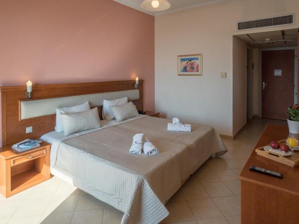 Acharnis Kavallari Hotel Suites : photo 1 de la chambre chambre double ou lits jumeaux