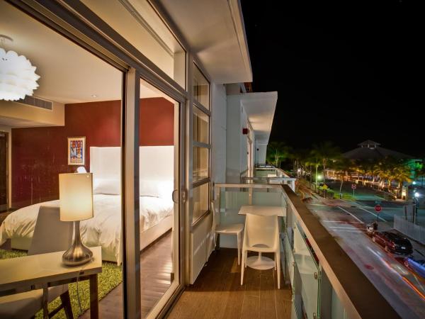 Prime Hotel Miami : photo 6 de la chambre chambre lit king-size premier avec balcon