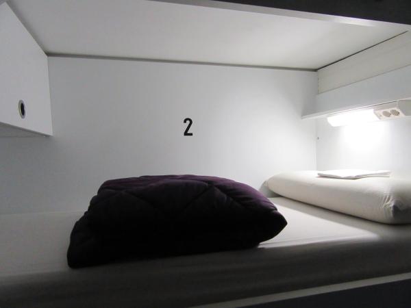 Hostel Casa Ibarrola : photo 10 de la chambre lit simple en dortoir avec salle de bains commune