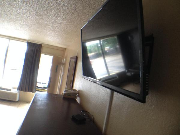 Budget Inn Motel : photo 6 de la chambre chambre de luxe - non-fumeurs